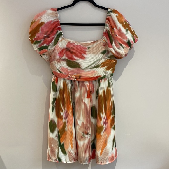 RW&CO Floral Dress - Picture 3 of 12